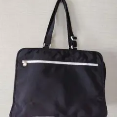courreges クレージュ　ロゴ付き　肩掛けトートバッグ　黒のサムネイル