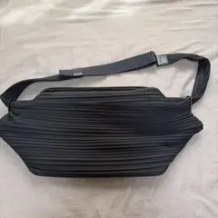 PLEATS PLEASE ISSEY MIYAKE ショルダーのサムネイル