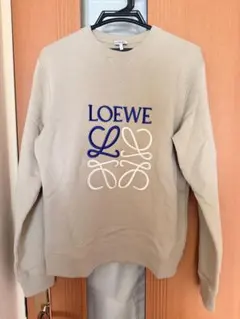 ☆LOEWE ベージュ ロゴ刺繍 トレーナー - メルカリ