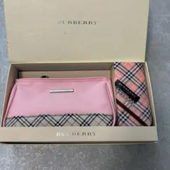バーバリー　BURBERRY ポーチ　ハンカチギフトセット　新品未使用
