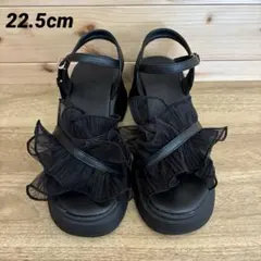 シアークロスフリル厚底ストラップサンダル ブラック　22.5