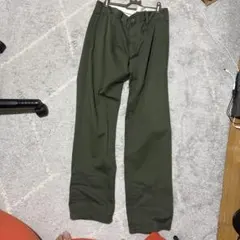 緑の長ズボンのサムネイル