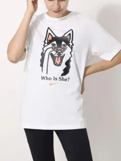 NIKE Who Is She? グラフィック Tシャツ　犬のサムネイル
