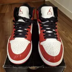 3千円値下げ NIKE AIR JORDAN1mid “CHICAGO” ジョ