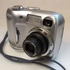 完動品　単3　Nikon COOLPIX 3100 本体 ストラップ付のサムネイル
