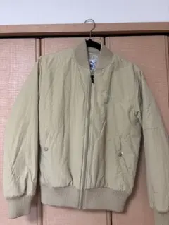 PUMA ベージュ ジップアップジャケット