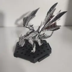 カプコンフィギュアビルダー スタンダードモデル Plus より バルファルク