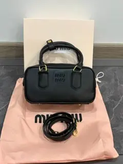 ショルダーバッグ