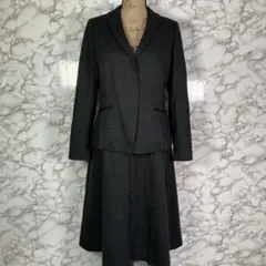 DANAPARIS 　（XL相当）　セットアップ　スカートスーツ　濃グレー