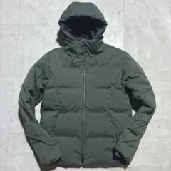 グリーン ダウンジャケット