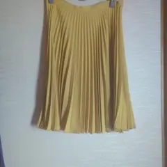 WEEKEND MaxMara プリーツスカート イエロー サイズ42のサムネイル