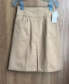 新品　KBF ベージュ 膝丈プリーツスカート 膝丈