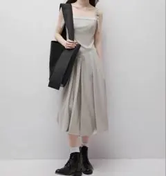 Dickies® × Ameri PLEATS DRESS ベージュ - メルカリ