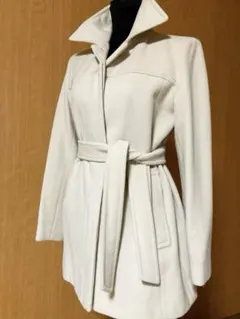 【バーバリーロンドン】ホワイト ベルト付きショートコート40