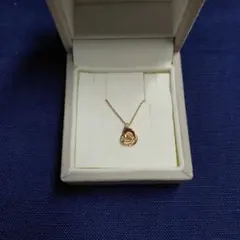 ヴァンドーム　ゴールド フラワーモチーフ ネックレス