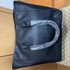 【値下げ】GIVENCHY トートバッグ ブラックのサムネイル