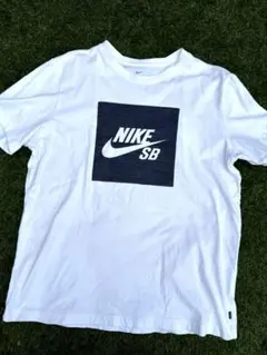 Nike SB ロゴプリント ホワイトTシャツ
