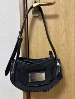 Matin Kim ブラックハンドバッグ