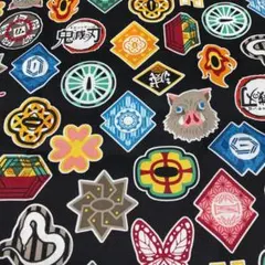 【公式】鬼滅の刃 生地 黒　はぎれ　約33cm×64cm