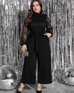 エレガントなブラックジャンプスーツ