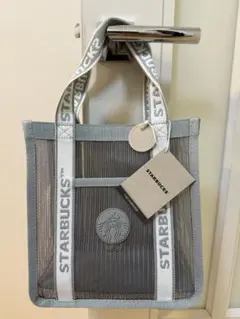 【海外限定品】台湾スターバックス（Starbucks）漁師網トートバッグ（白熊）のサムネイル