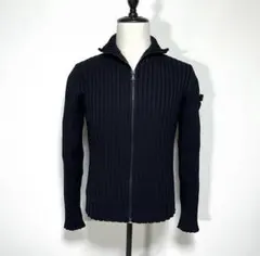2025年最新】ジップアップ ニット プラダの人気アイテム - メルカリ