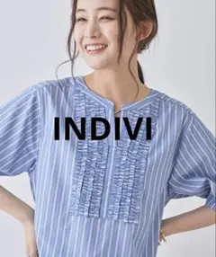 【INDIVI】胸元タックフリルブラウス