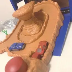 Pixar カーズ　ライトニングマックイーン ドッグハドソン プレイセット