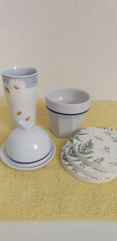 ヒロミチナカノ デイジー柄カップ　と陶磁器カップ・コースター