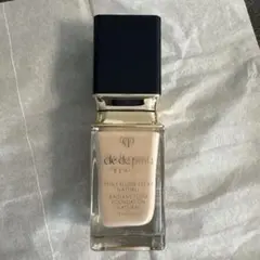 クレドポーボーテ タンフリュイドエクラオークル00