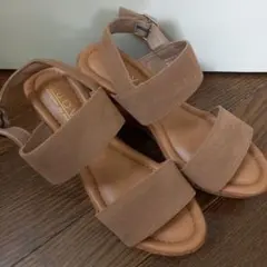 NUOVO　ベージュ ストラップサンダル
