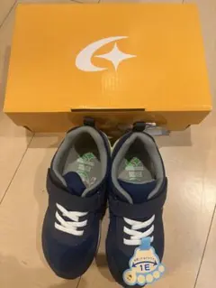 新品　ムーンスター スニーカー 18.5E ネイビー