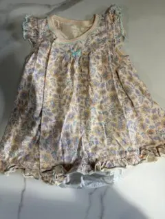 Combi mini 花柄　フリル　おむつ替え簡単ロンパース　70-80cm