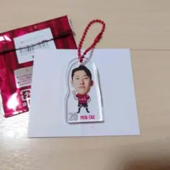 キムミンテ アクリルフィギュアチェーン