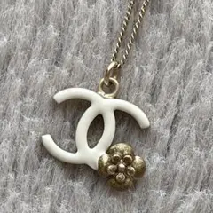 CHANEL フラワーモチーフ ネックレス - メルカリ