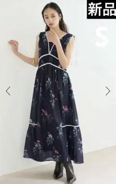 新品0サイズSNIDELフラワードロストディティールワンピース　ネイビー