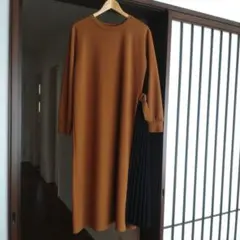 プリーツ付き ロングワンピース