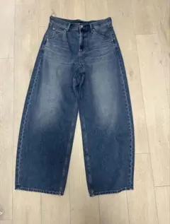 新品　ユニクロ バギーカーブジーンズ ブルー 28