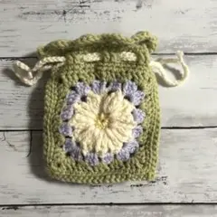 かぎ針編み 手編み　ポーチ　巾着袋　毛糸　花　グリーン　ハンドメイド　小物入れ