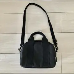 【新品未使用】ラウンドボストン型ショルダーバッグ 黒 ブラック