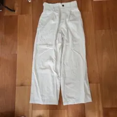 アイボリー ワイドレッグパンツ　Lサイズ