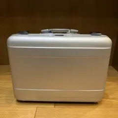 2026年最新】Canon アルミカメラケースの人気アイテム - メルカリ