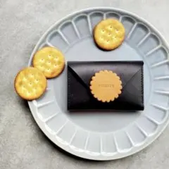 ハンドメイド　カードケース　名刺ケース　ビスケット　レトロ　ブラック　本革　ヌメ