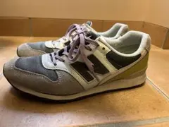 値下げ⭐️New Balance スニーカー グレー/ホワイト/オリーブ24センチ