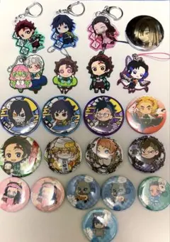 鬼滅の刃 ラバーキーホルダー・缶バッチ