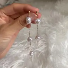 新品未使用　ピアス　パール　変形パール　チェーン　ハンドメイド　ホワイト