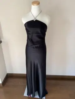 ブラックストラップレスドレス