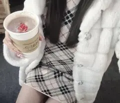 ミシェルマカロン フェイクファーコート ホワイトのサムネイル