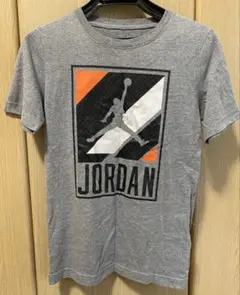 【バスケ】JORDAN ジョーダンTシャツ グレー　140〜150 kids Ｍのサムネイル