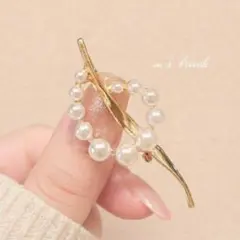 【即日発送‼️】ブローチ　パールゴールド　入学式　卒業式　コサージュ　ビジュー